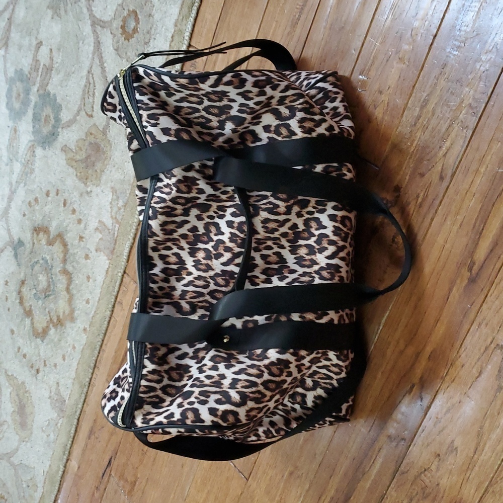 Juicy Couture Leopard Print Weekender Travel Duffel Bag - Picture 6 of 14